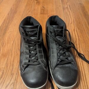 Speed Men's Black High-Top Sneakers